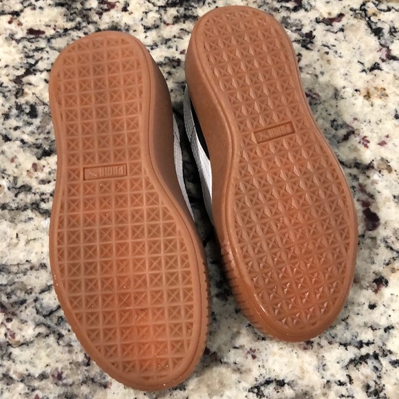 Puma suede shoes. - Picture 5 of 6